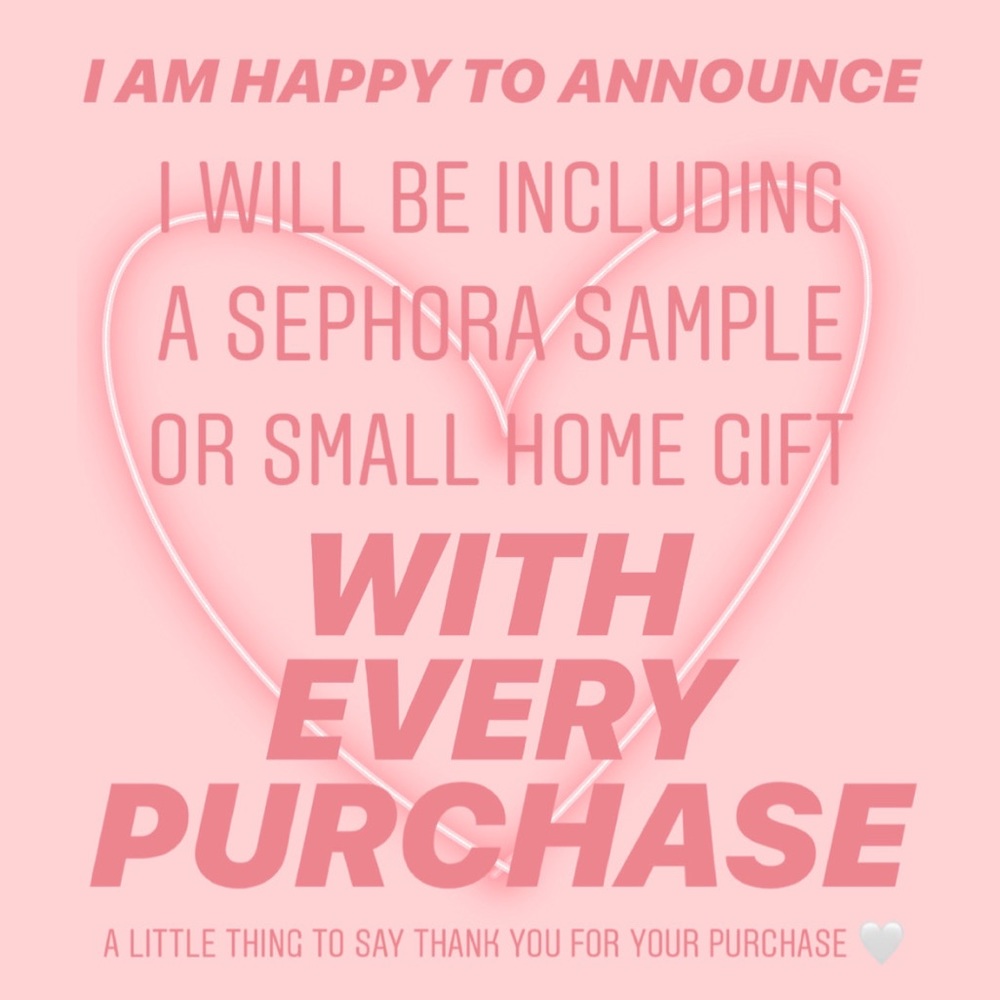 SMALL GIFT WITH EVERY PURCHASE ✨🤍